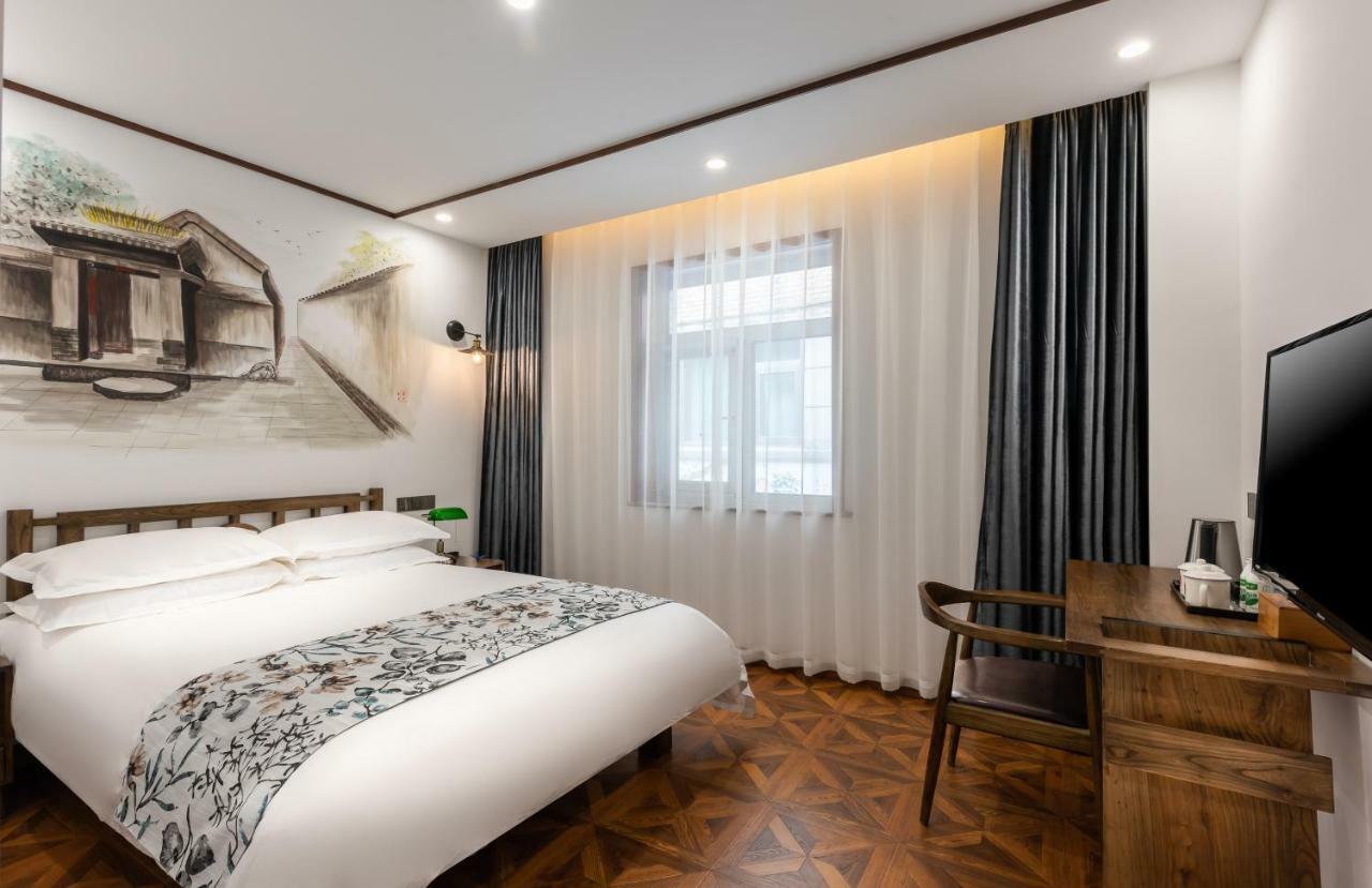 Nostalgia Hotel Near Prince Gong'S Mansion- Beihai Park, Tian'Anmen Square, Nanluoguxiang Hutong, Huguosi Hutong Snack Street, 5 Minutes Walk Away From Ping'Anli Subway Station, Free Ice Cream And Laundry Service,English Communication Well Beijing Exterior foto